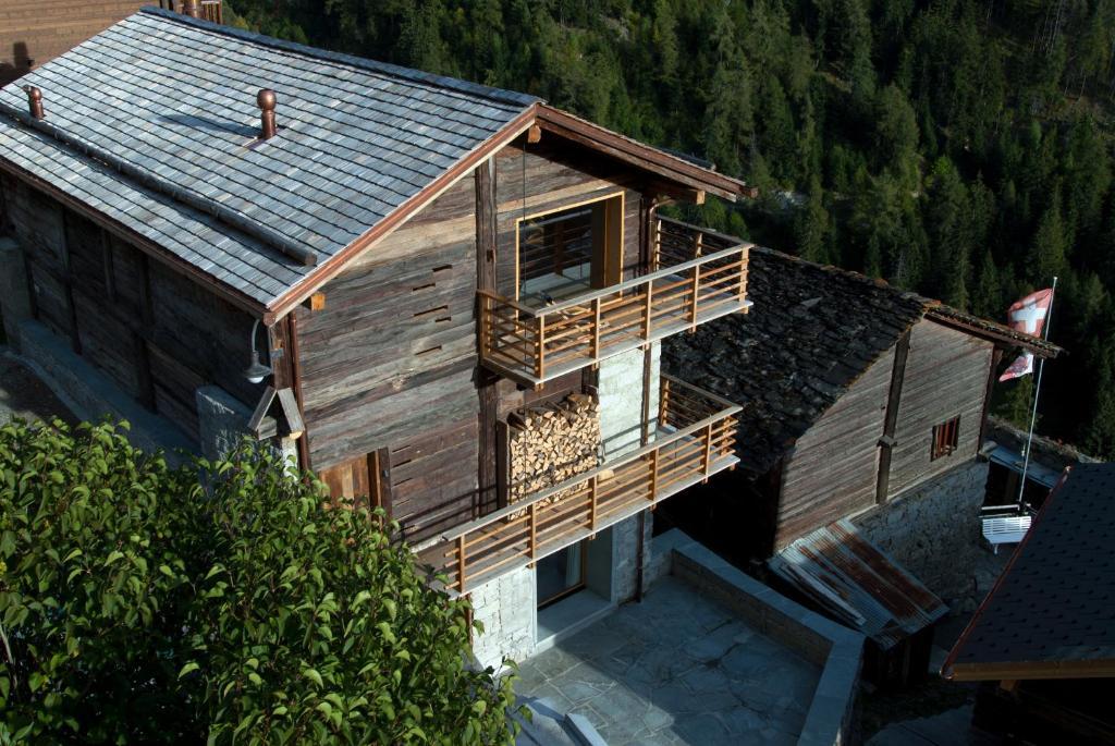 ホテル Montagne Alternative Orsières 部屋 写真